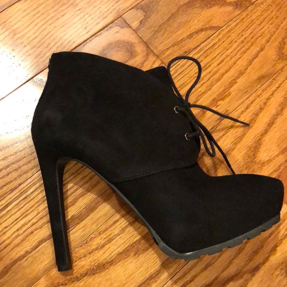 GUESS Black 8.5 M Booties - Picture 2 of 8